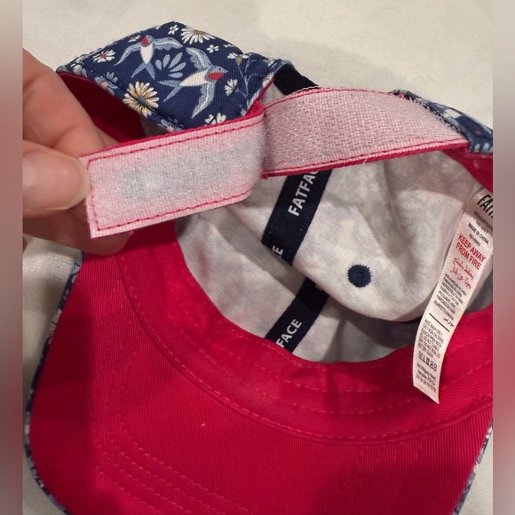 Fat Face Blue and White Floral/Bird Adjustable Baseball Hat - Picture 4 of 7